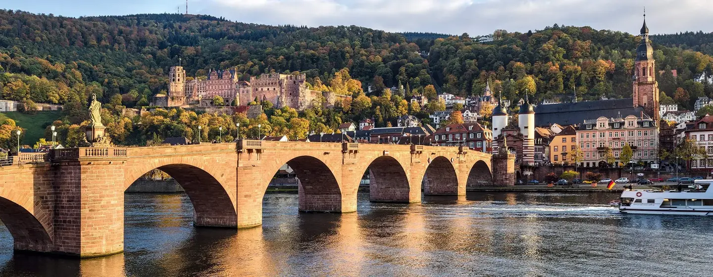 Foto: Staatliche Schlösser und Gärten für Baden-Württemberg, Günther Bayerl Schloss Heidelberg, Ansicht von Stadt und Schloss